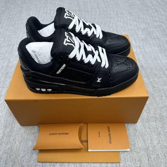 Louis Vuitton Trainers - Picture 1 of 4